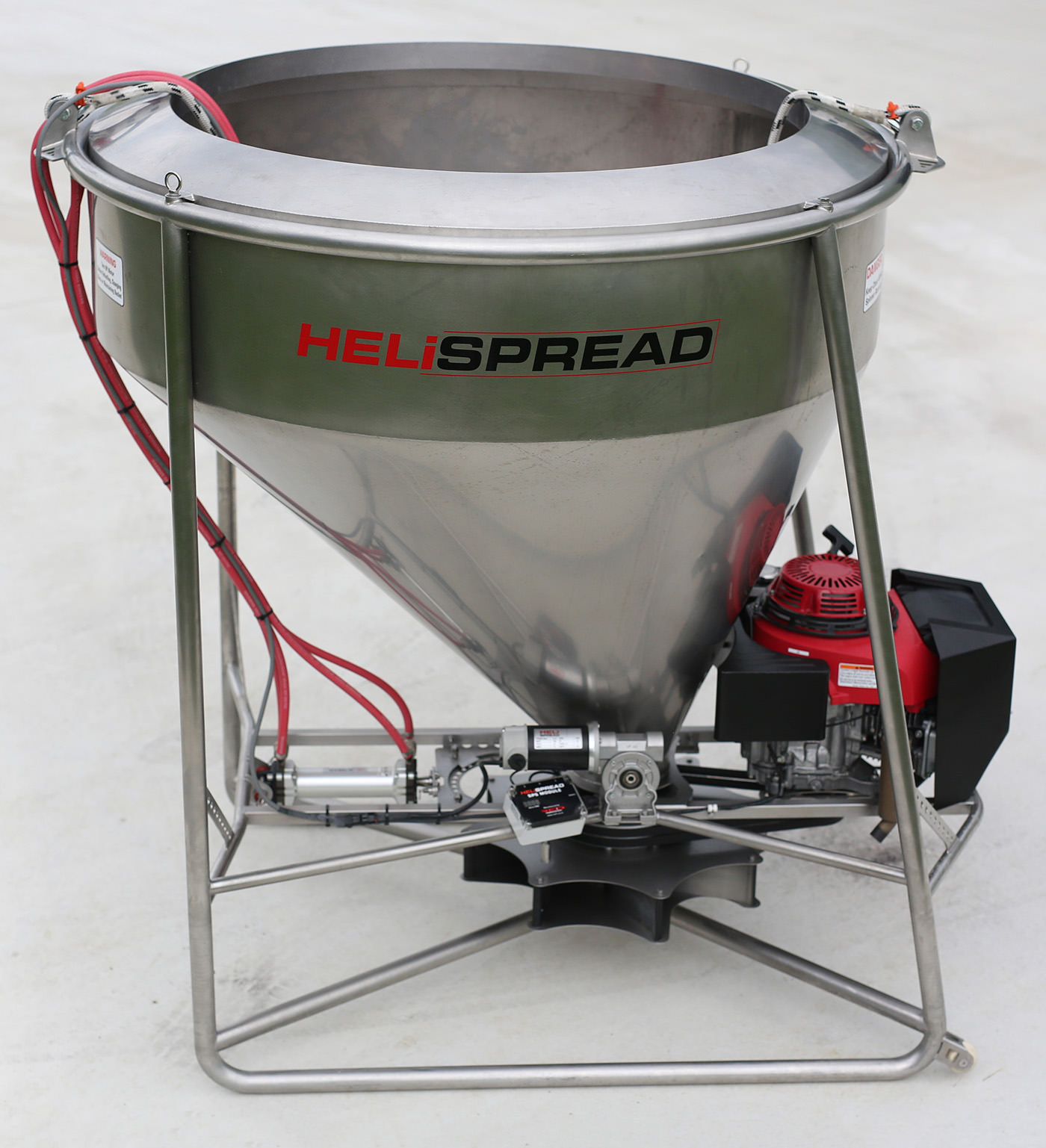 Helispread helicopter fertiliser spreader bucket